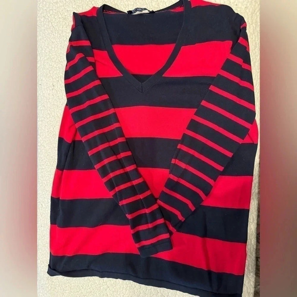 Tommy Hilfiger sweater blue‎ and red - Picture 1 of 2
